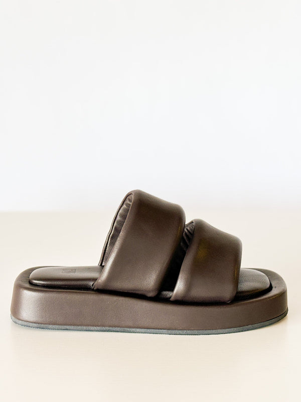 Sierra Leather Slides
