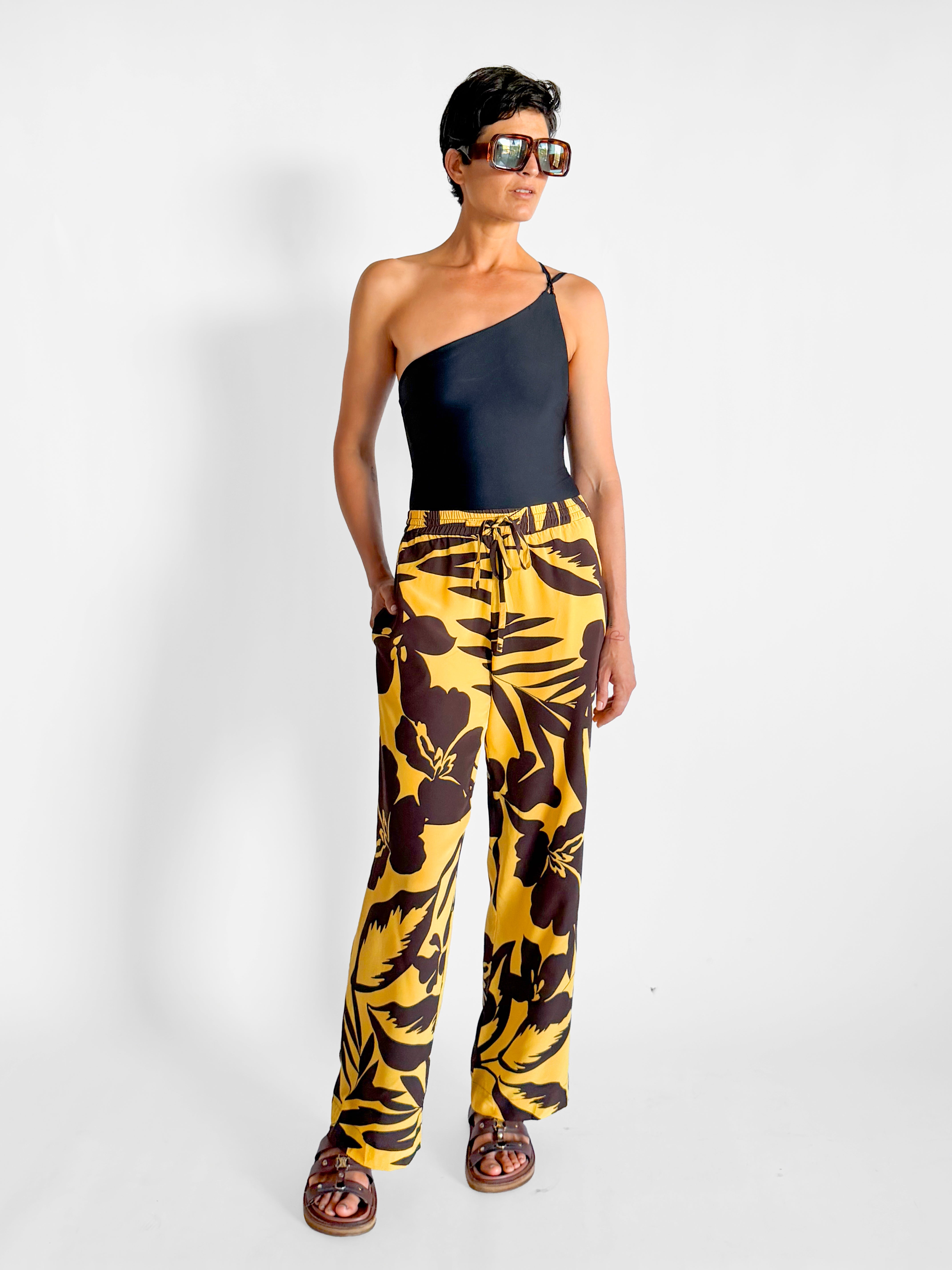 Matteau Drawstring Pant, image 1 of 4