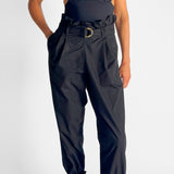 Cropped Tapered Pant