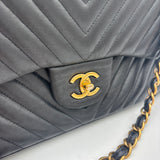 Jumbo Classic Chevron Handbag