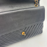Jumbo Classic Chevron Handbag
